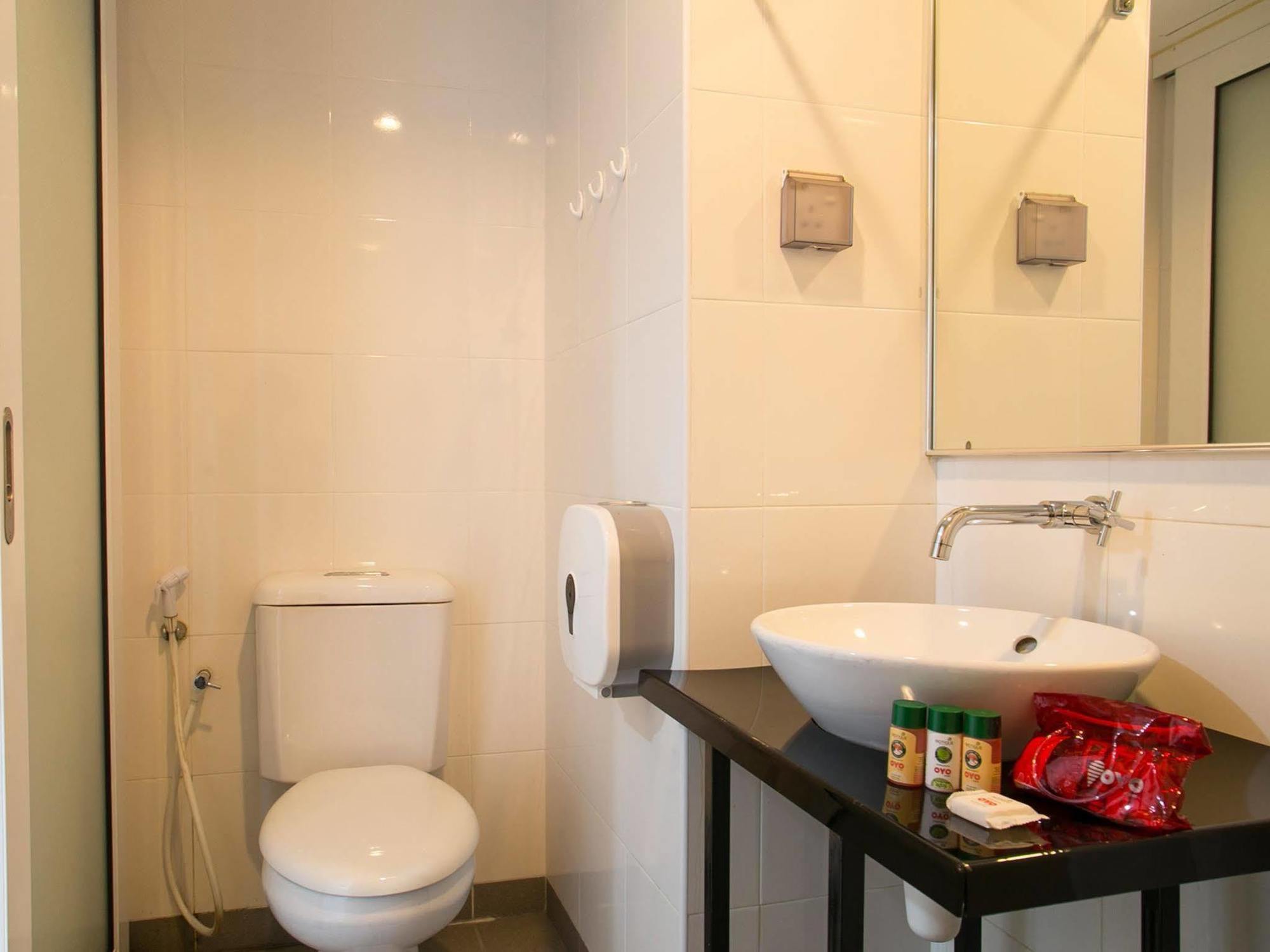 קואלה לומפור Oyo 180 V Hotel מראה חיצוני תמונה